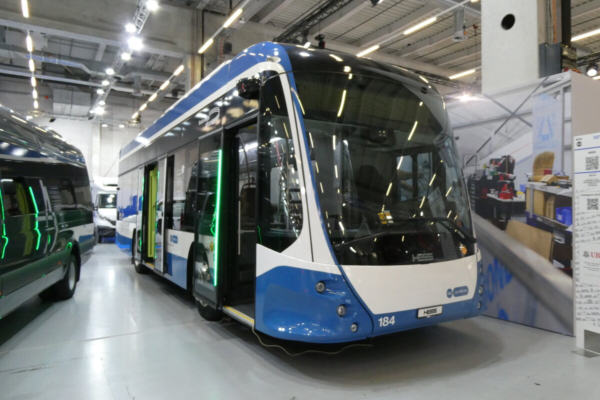 (282'144) - VBZ Z�rich - Nr. 184 - eHess am 7. November 2025 in Bern, transport.ch