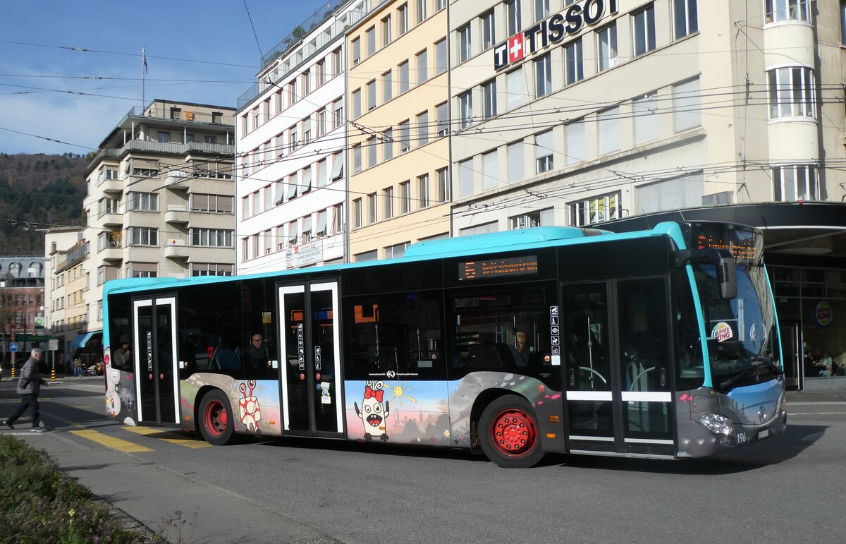 (282'365) - VB Biel - Nr. 196/BE 821'196 - Mercedes am 13. November 2025 beim Bahnhof Biel