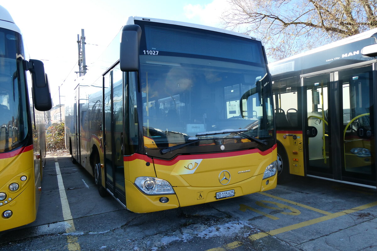 (282'516) - CarPostal Ouest - VD 115'625/PID 11'027 - Mercedes am 22. November 2025 in Yverdon, Garage