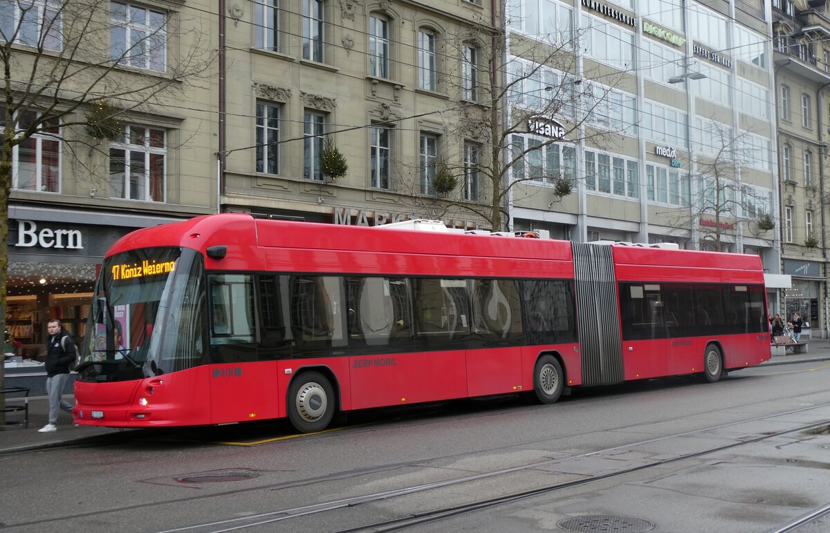 (282'886) - Bernmobil, Bern - Nr. 203/BE 723'203 - eHess am 6. Dezember 2025 beim Bahnhof Bern