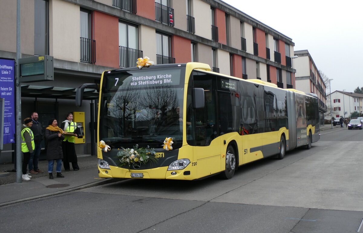 (283'155) - STI Thun - Nr. 720/BE 904'720 - Mercedes am 14. Dezember 2025 in Thun, Zentrum Oberland