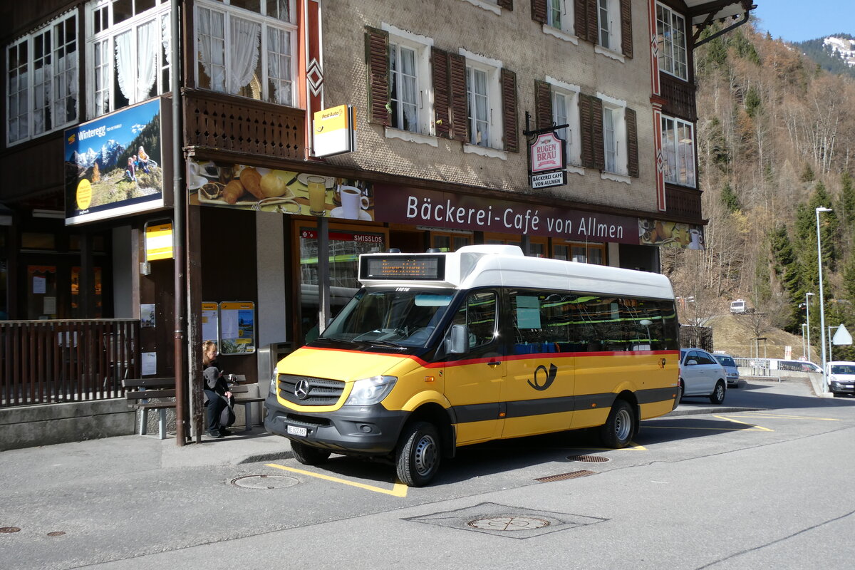 (285'235) - PostAuto Bern - BE 822'867/PID 11'016 - Mercedes am 5. M�rz 2026 beim Bahnhof Lauterbrunnen