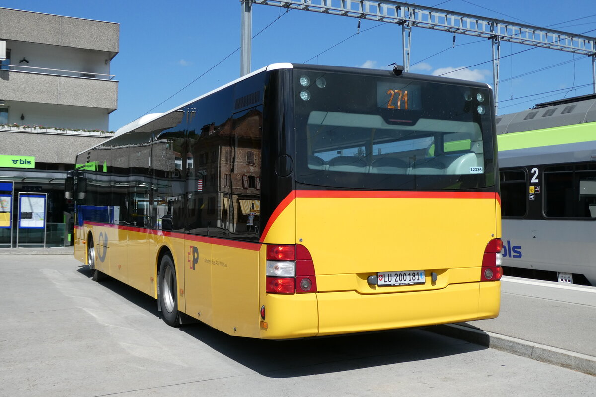 (286'274) - Amstein, Willisau - Nr. MAN 11/LU 200'181/PID 10'335 - MAN (ex PostAuto Bern BE 489'253; ex PostAuto Bern BE 535'079; ex Dr. Richard, A-Wien Nr. 1421) am 21. April 2026 beim Bahnhof Willisau