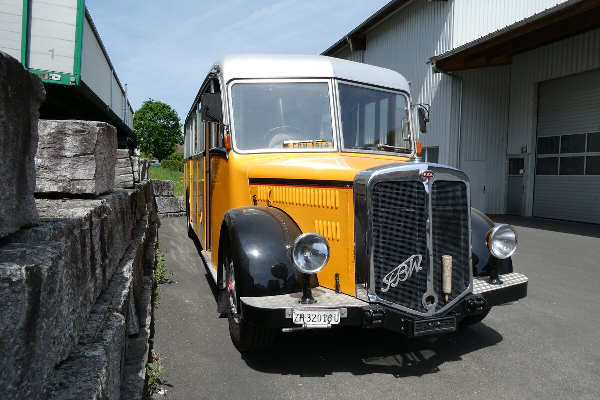 (286'631) - Badertscher, Winterthur - ZH 32'016 U - FBW/T�scher (ex 24'574: ex P 1394) am 2. Mai 2026 in Attikon, Wegm�ller
