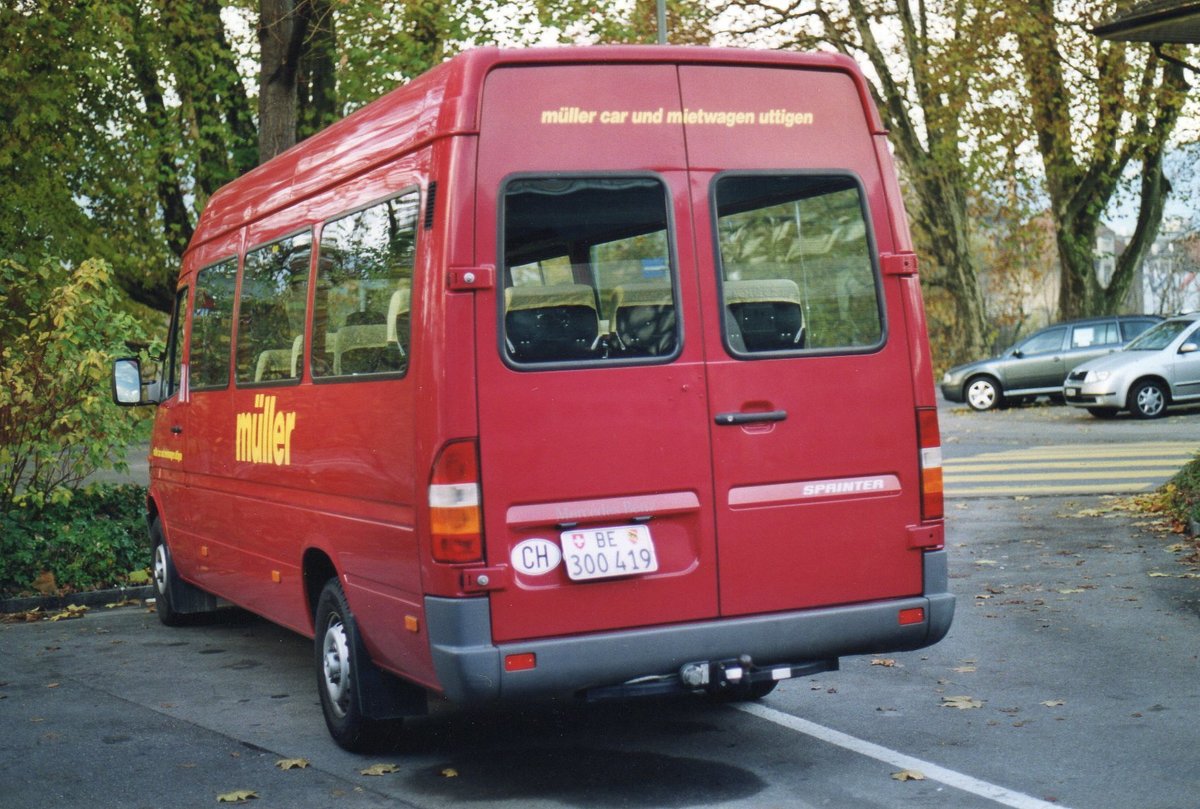 (AE 29) - Aus dem Archiv: M�ller, Uttigen - BE 300'419 - Mercedes am 10. November 2003 Thun, Grabengut