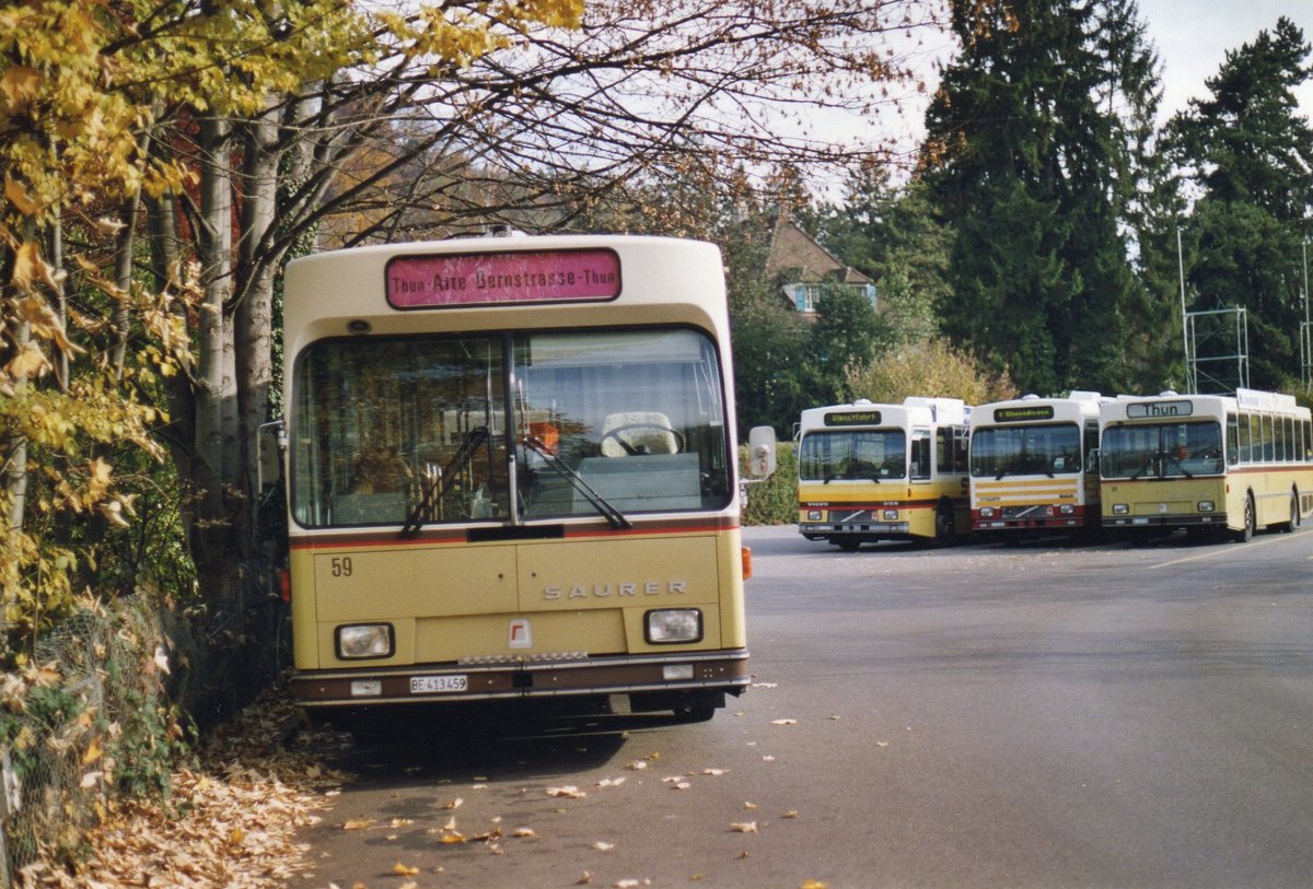 (AE 32) - Aus dem Archiv: STI Thun - Nr. 59/BE 413'459 - Saurer am 10. November 2003 bei der Schiffl�ndte Thun