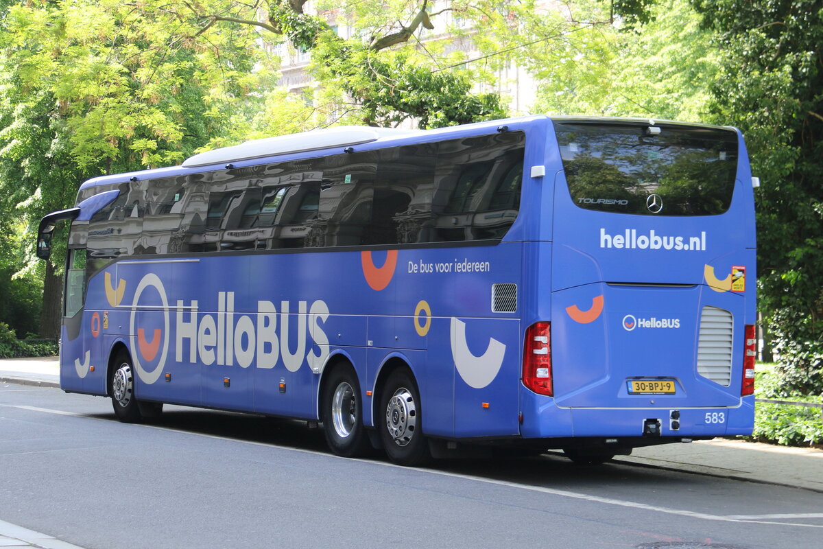 Aus Holland: HelloBus, Nieuwleusen - Nr. 583/30-BPJ-9 - Mercedes Benz Tourismo am 21. Mai 2023 in Leipzig (Aufnahme: Martin Beyer)