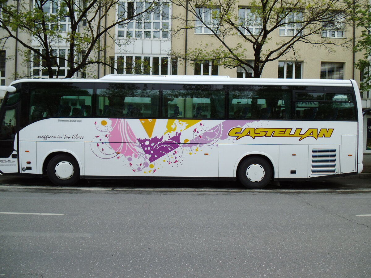 Aus Italien: Castellan, Cassola - Nr. 12 - Irisbus Domino am 10. April 2014 in M�nchen (Aufnahme: Martin Beyer) 