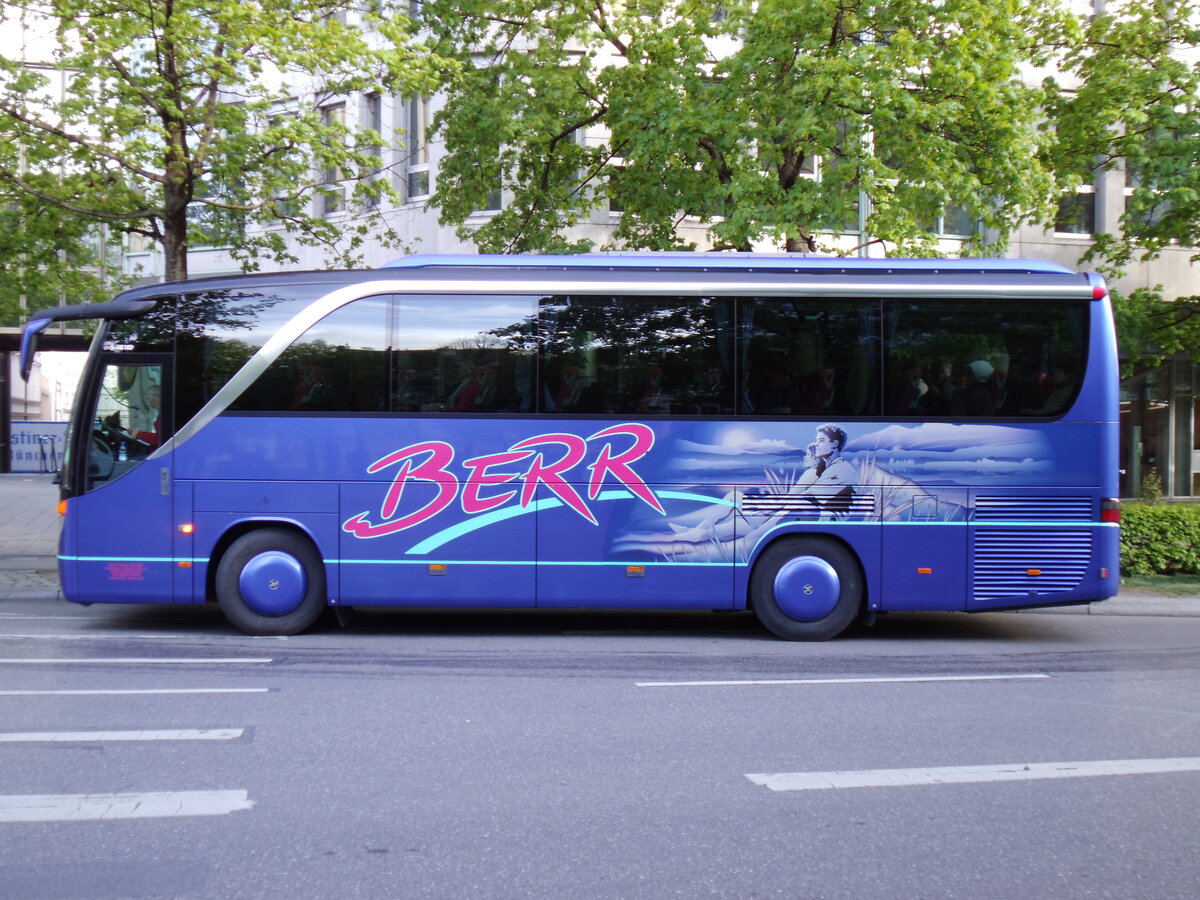 Berr, Bruckm�hl - Setra S 411 HD am 15. April 2014 in M�nchen (Aufnahme: Martin Beyer)