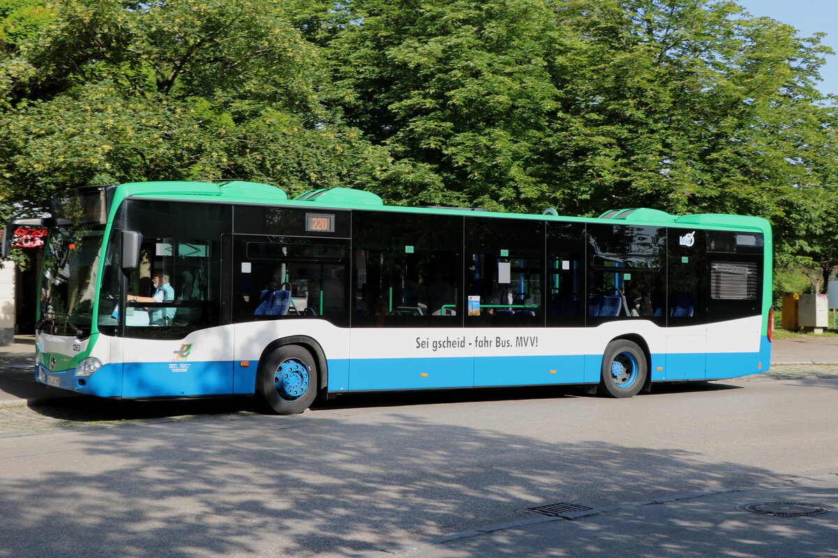 Ettenhuber, M�nchen - Nr. 1263/EBE-JE 195 - Mercedes am 29. Juni 2024 in M�nchen (Aufnahme: Martin Beyer)