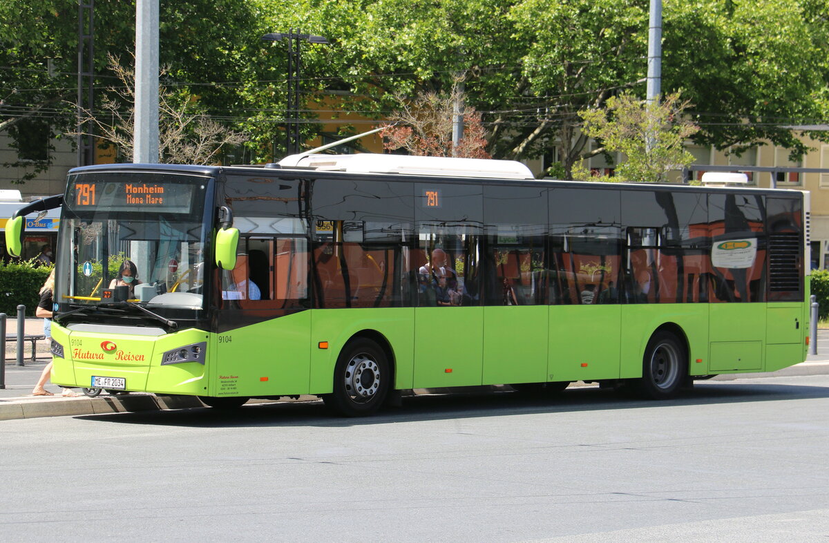 Flutura Reisen, Wuppertal - Nr. 9104/ME-FR 2034 - G�lery�z am 17. Juni 2022 in Solingen (Aufnahme: Martin Beyer)