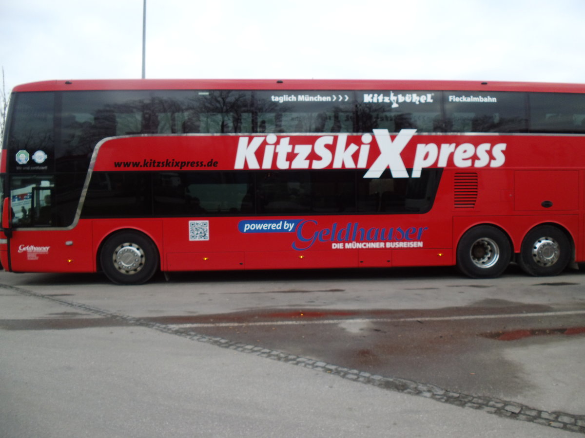 Geldhauser, M�nchen - Van Hool T927 am 18. Februar 2016 in Ulm (Aufnahme: Martin Beyer)