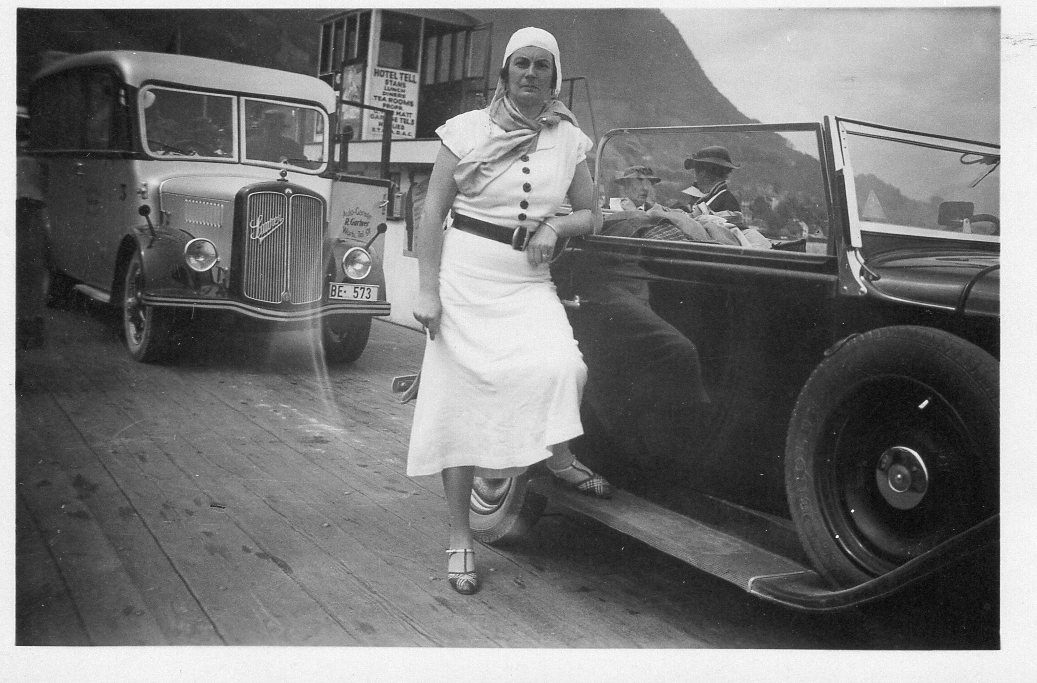 (MD030) - Aus dem Archiv: Gurtner, Worb - Nr. 3/BE 573 - Saurer um 1935 auf der F�hre Beckenried-Gersau
