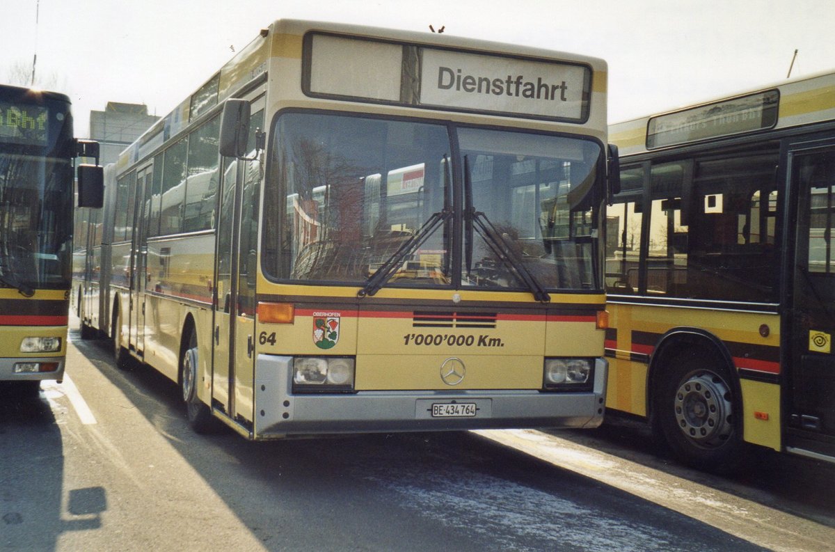 (R 4111) - Aus dem Archiv: STI Thun - Nr. 64/BE 434'764 - Mercedes am 7. M�rz 2005 bei der Schiffl�ndte Thun