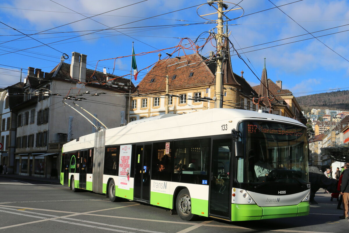 transN, La Chaux-de-Fonds - Nr. 133 - Hess/Hess Gelenktrolleybus (ex TN Neuch�tel Nr. 133) am 15. Dezember 2023 in Neuch�tel, Place Pury (Aufnahme: Martin Beyer)