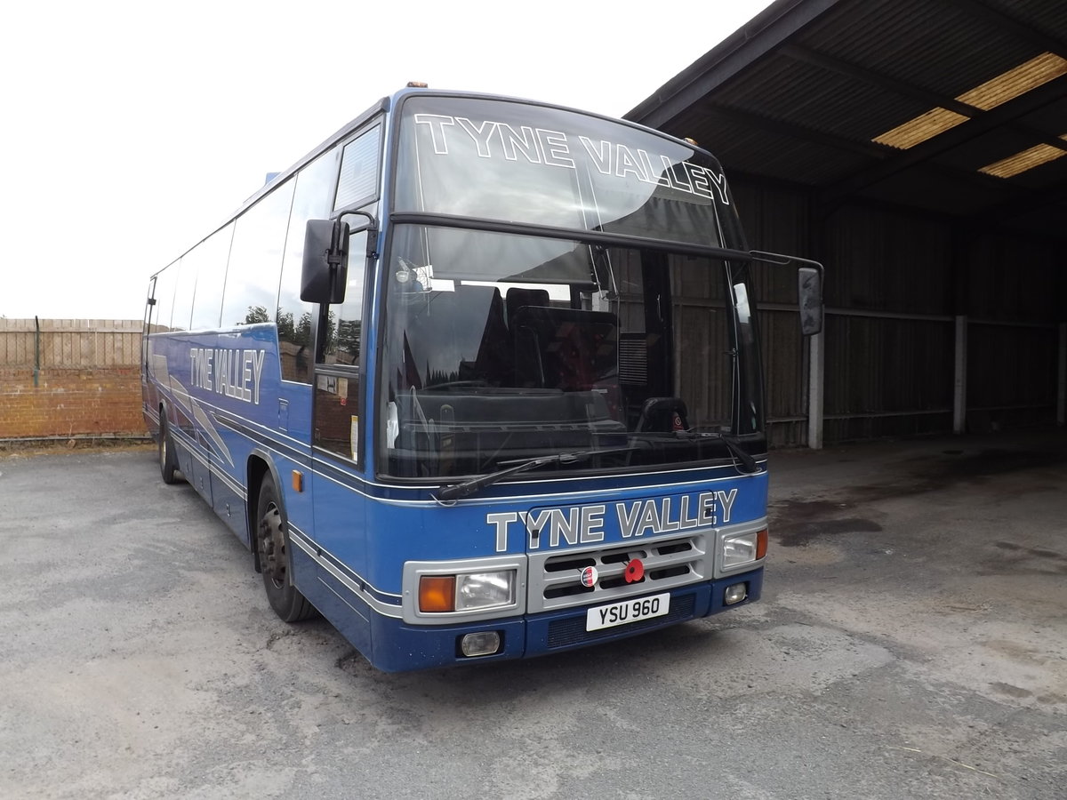 YSU 960
1989 Volvo B10M
Plaxton Paramount C55F
Tyne Valley Coaches, Acomb, Hexham, England.

New to Dodsworth, Boroughbridge, North Yorkshire, registered F715 EUG.