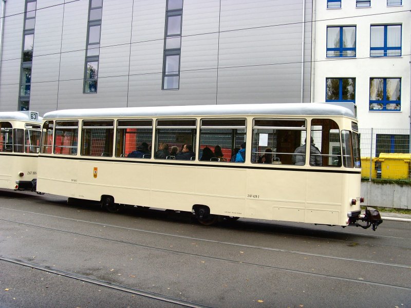 2. Beiwagen am REKO-Zug, Pause in der Schleife Langenbeckstrasse, Berlin Oktober 2009
