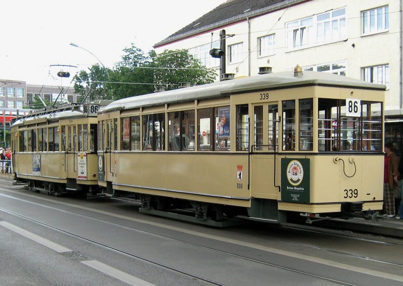 Beiwagen 339 hinter Tw