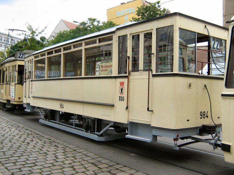 Beiwagen 984 aus dem hist. Drei-Wagen-Zug, Themenfahrt Sommer 2008 in Berlin