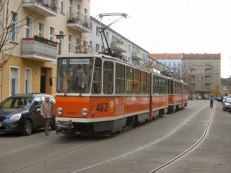 Doppeltraktion in der Schleife U-Bhf. Schwartzkopffstrasse, November 2008