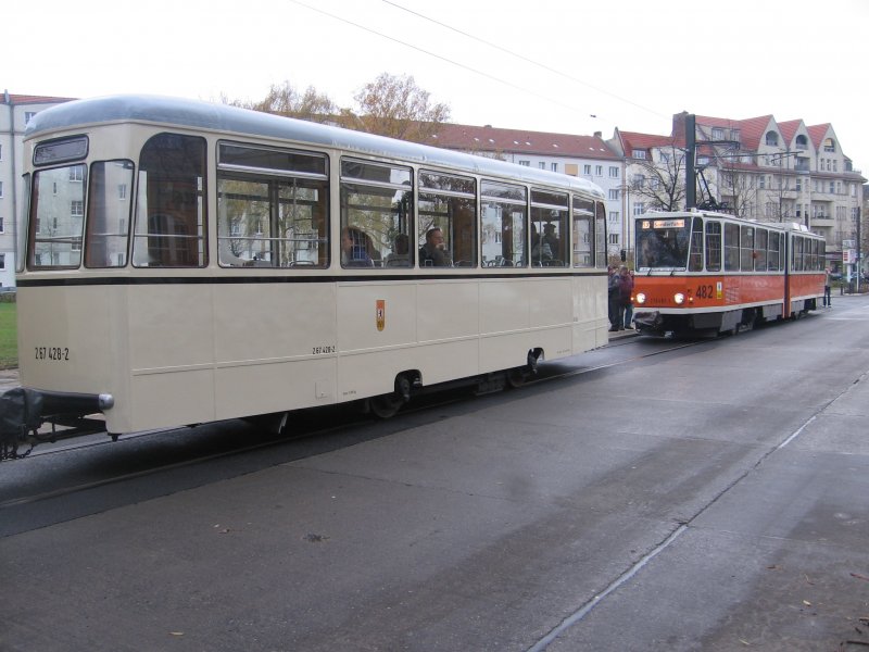 REKO-Beiwagen, dahinter Solo-Tatra-Tw, Herbst 2007