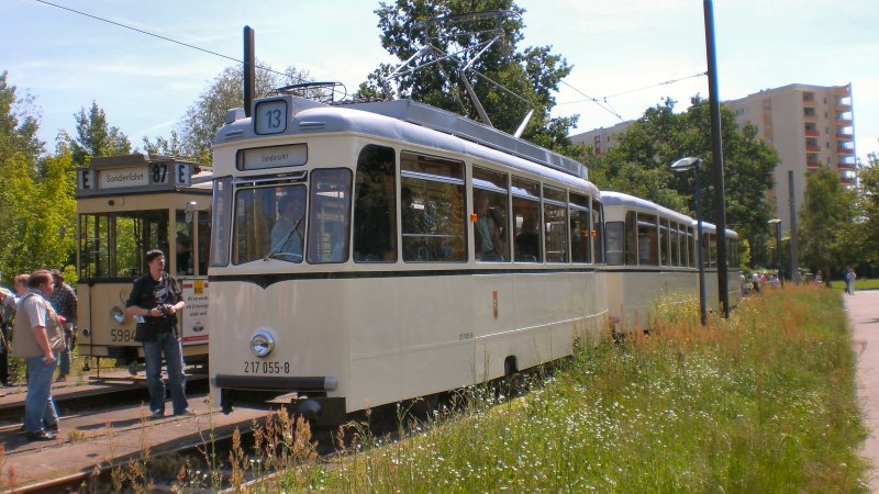 REKO-Zug mit 2 Beiwagen in der Wendeschleife Wuhletalstrasse, Berlin-Marzahn am 14.6.2009