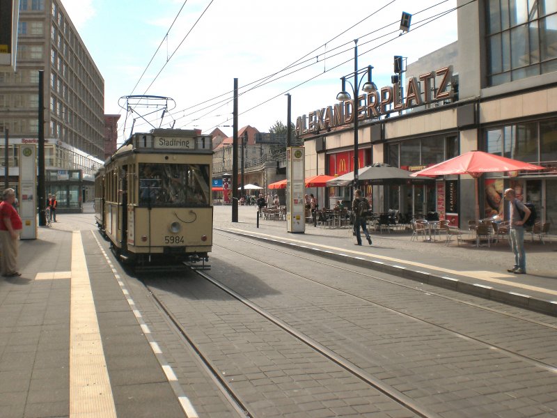 T24-Zug, Anfahrt zur Hst. S-Bhf Alexanderplatz, Berlin Juli 2009