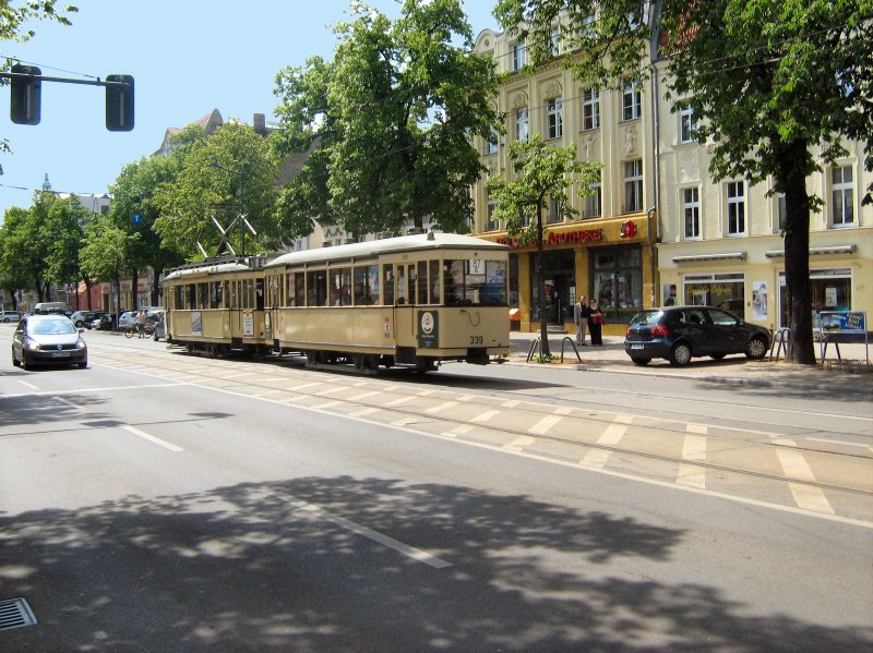 T24/B24-Zug in Friedrichshagen, 17.5.2009
