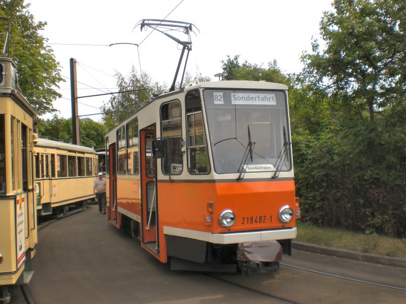 Tatra KT4D diesmal als Solofahrzeug bei der Themenfahrt am 8. August 2009 in Mahlsdorf