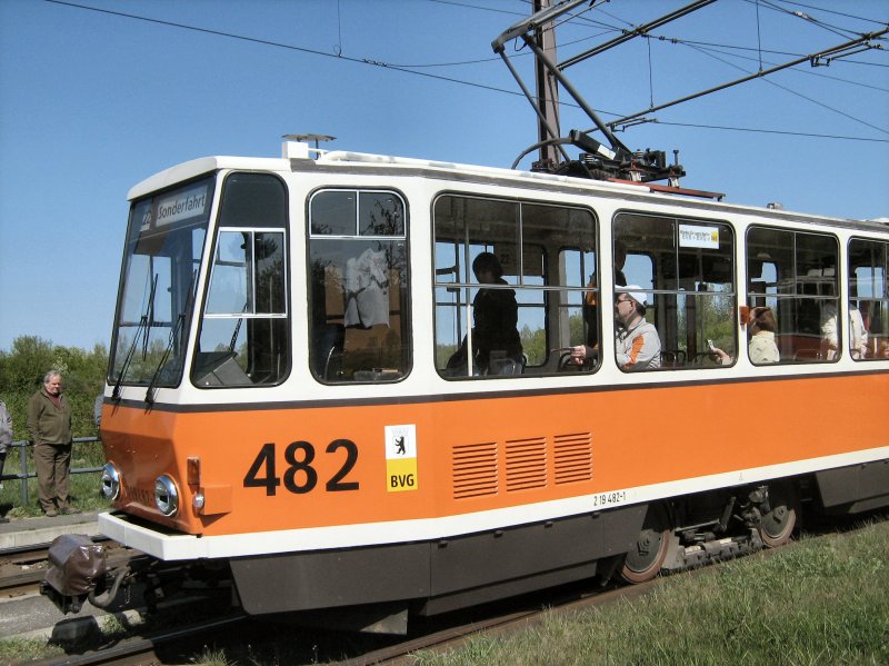 Tatra Tw 482 - Schleife Frz. Buchholz April 2009