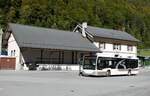 (281'048) - AAGU Altdorf - Nr. 25/UR 9452 - Mercedes am 7. Oktober 2025 beim Bahnhof Linthal