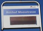 (261'518) - A-welle-Haltestellenschild und Infobildschirm - R�tihof, Moosstrasse - am 15.