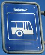(132'450) - Bushaltestellenschild - B�tterkinden, Bahnhof - am 24.