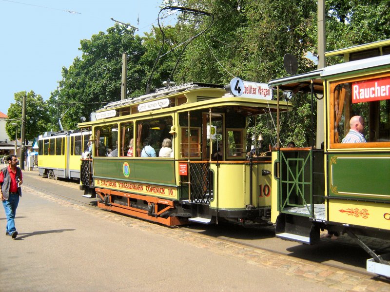 Tw 10 (vor Beiwagen) an der Endstelle Alt-Schm�ckwitz, 17.5.2009