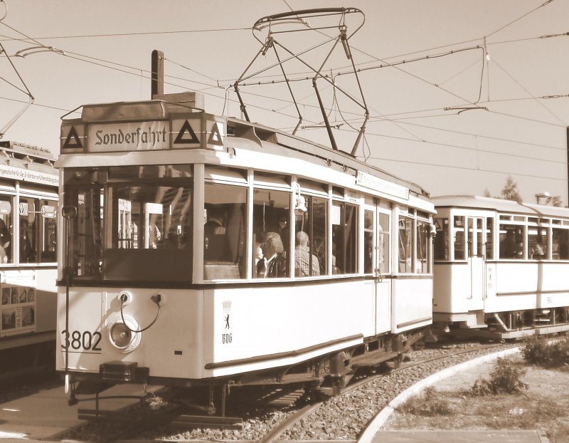 Tw 3802 in der Schleife Falkenberg, Berlin 2007