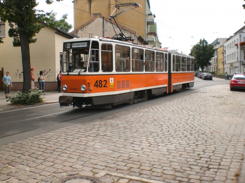 Tw 482 an der Endstation Johannisthal, Berlin 9. August 2009